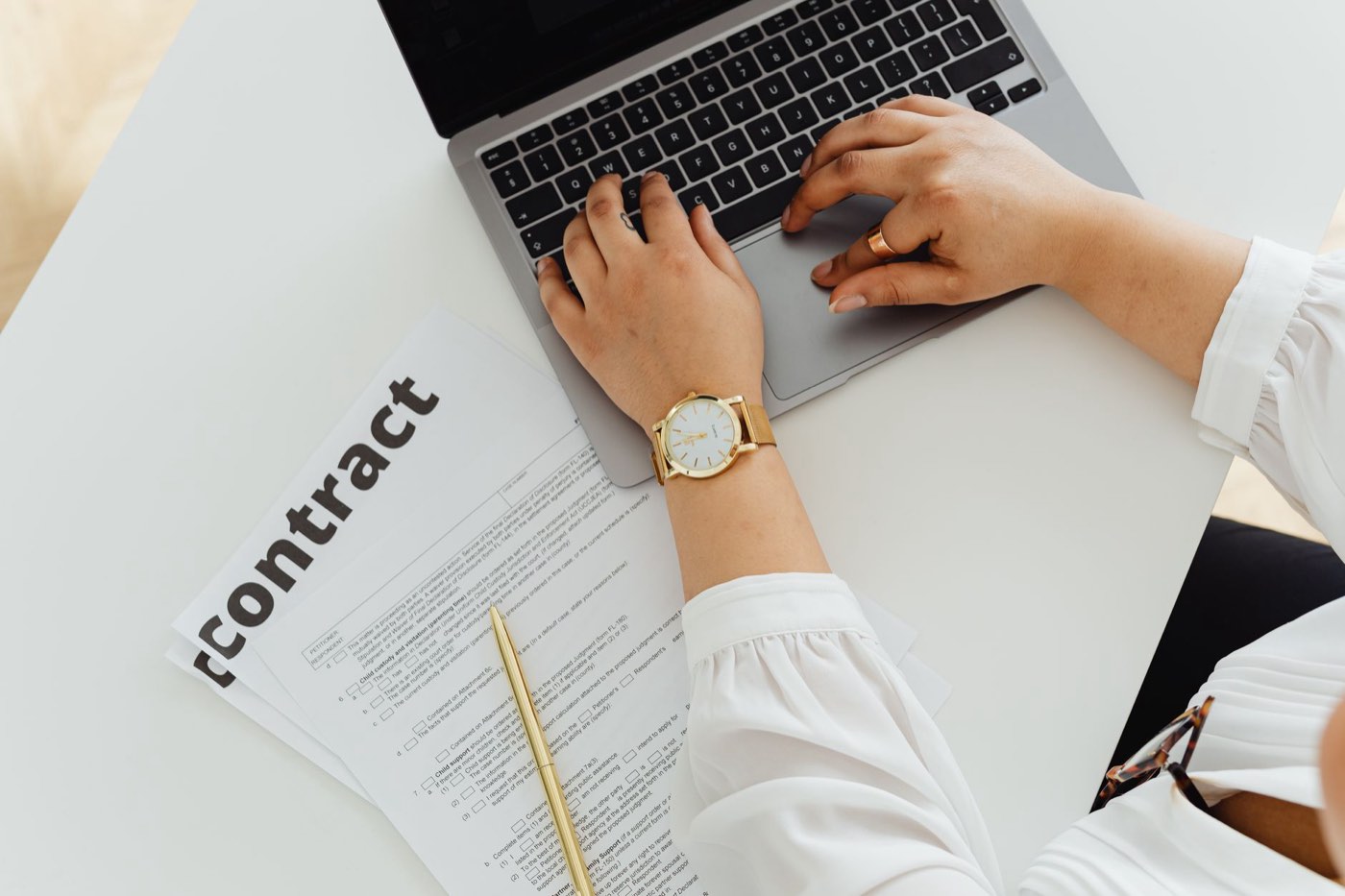 Legalstart vs Captain Contrat pour création d'entreprise
