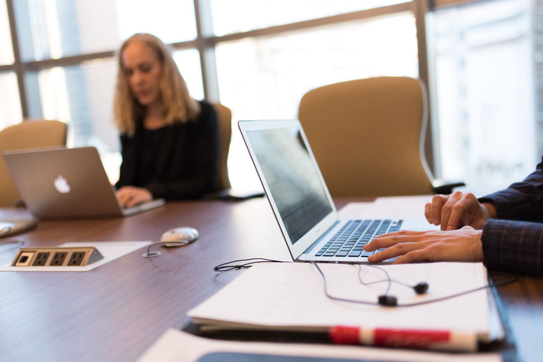Comment trouver vos premiers clients : guide pratique