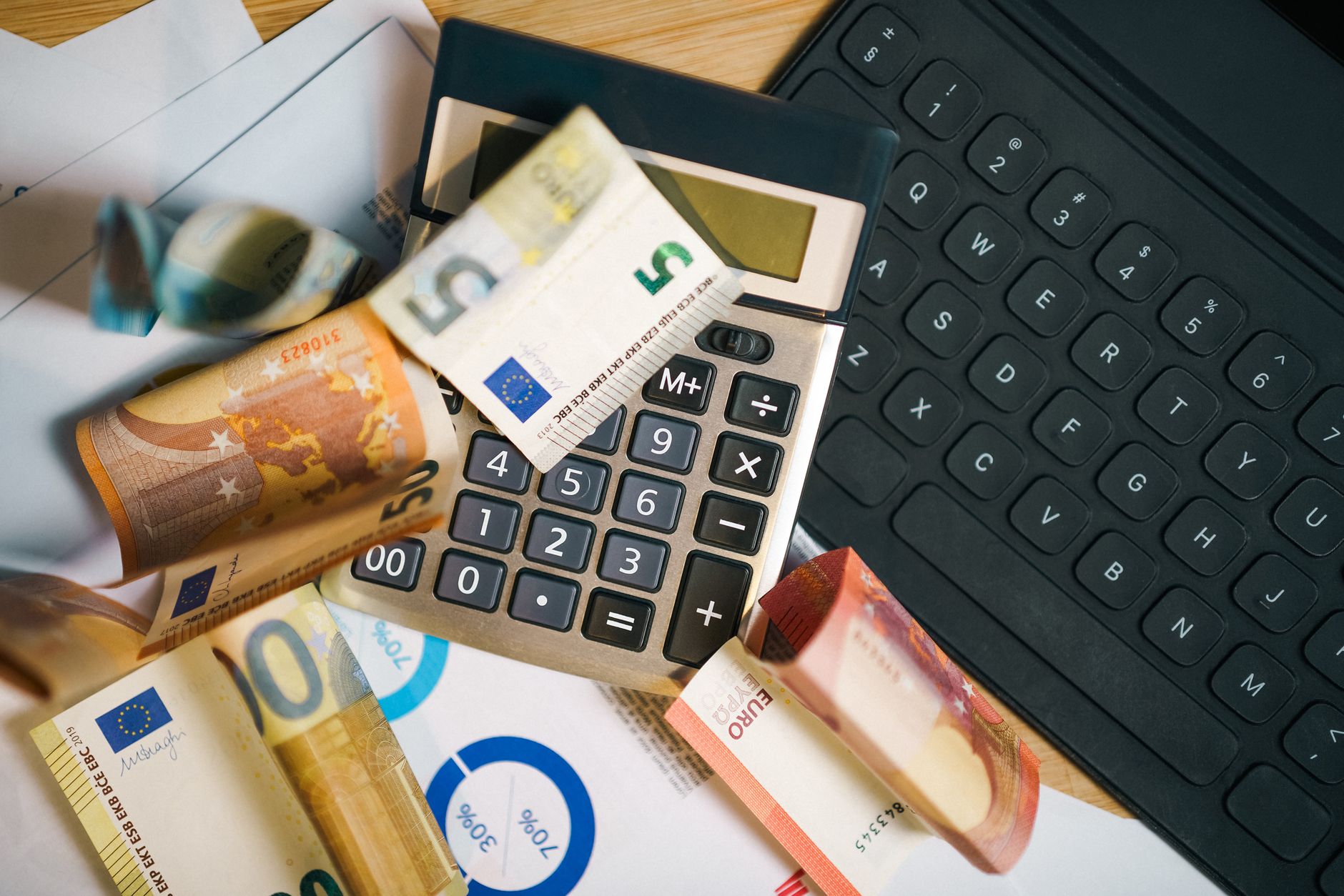 TVA et micro‑entreprise : faut‑il facturer ?