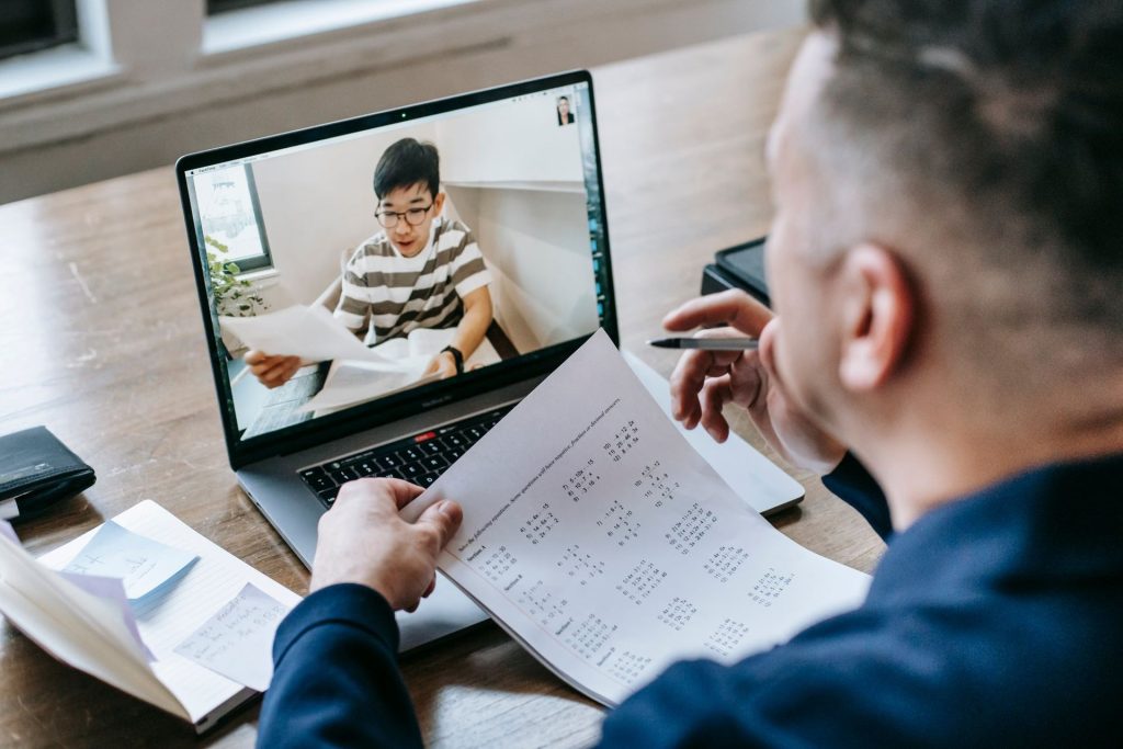 Expert-comptable en ligne : services, limites et choix